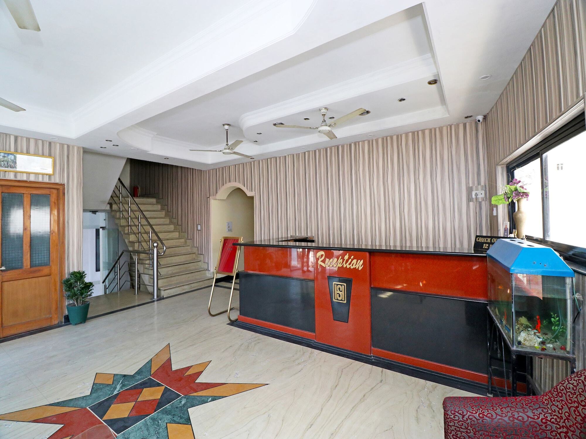 Oyo 26602 Hotel Shubham เดห์ราดุน ภายนอก รูปภาพ